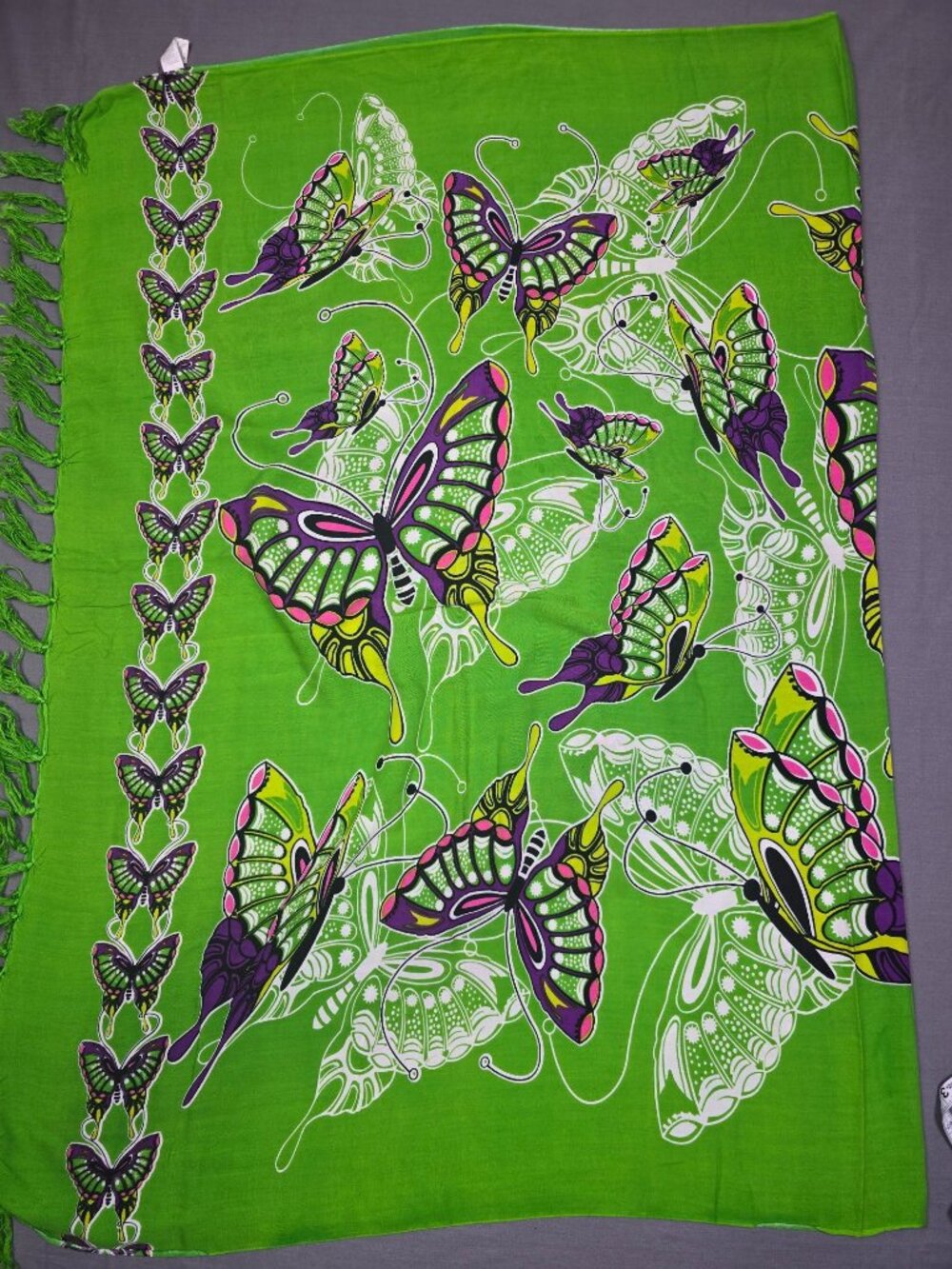 Butterfly Print Green Pareo Sarong Wrap With Tassels One Size Fits Most 41 X 60 - Picture 3 of 4